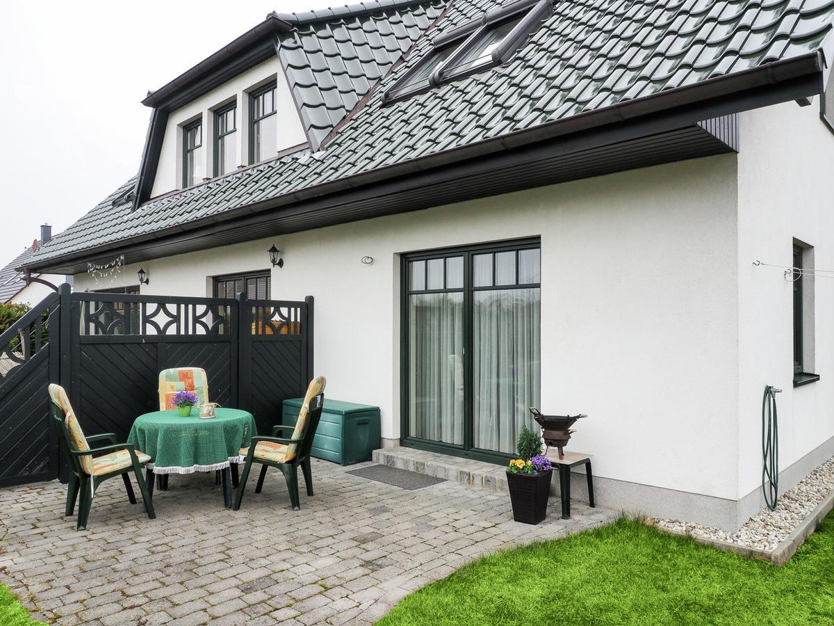 Modern Apartment In Kuhlungsborn With Garden Eksteriør bilde